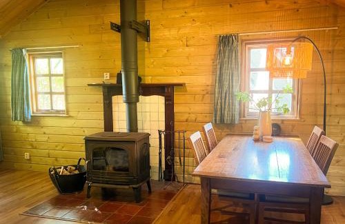 Zevenhuizen Cabin | Lodge De ijsvogel bij Bolmeer Lodges