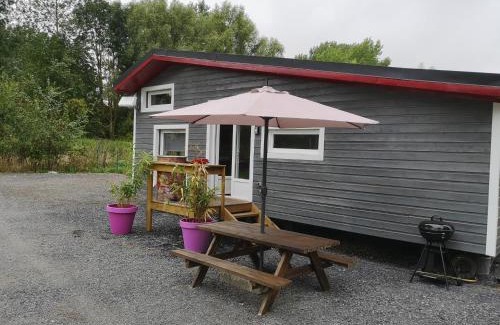 Ville-sur-Ancre Cabin | Lodge