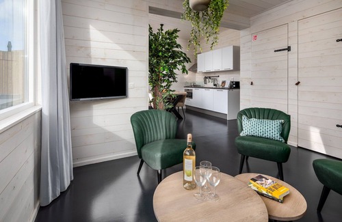 Schaijk House | Lodge in Schaijk with Garden Terrace