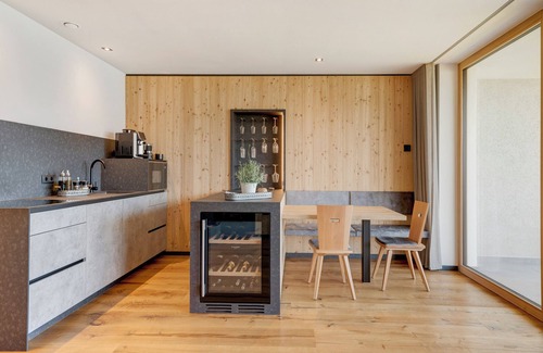 Salonetto Apartment | ‘Lodge Melisse’ holiday flat with mountain views, private terrace and private sauna