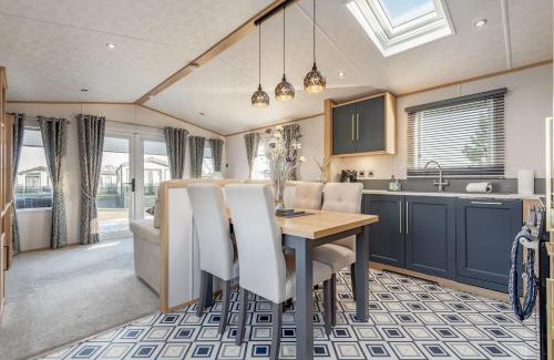 St. Andrews House | Lodge No 44 - Stewart's Resort Cameron
