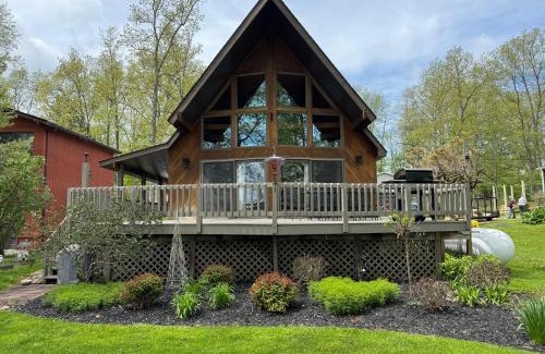 Bradford House | Lodge on Lamoka