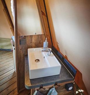 Arc-et-Senans Other | Lodge Tipi, L'Indienne