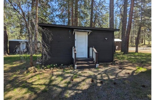 Tulelake RV Rental | Lodging 4 B, Two twins, full kitchen