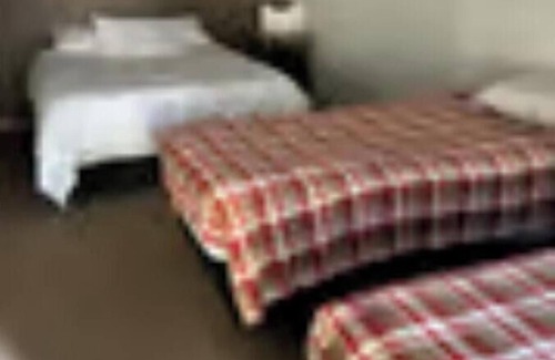 Tulelake RV Rental | Lodging 4 B, Two twins, full kitchen