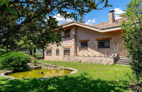 Santpedor Villa | Lodging Apartments Villa el Raco