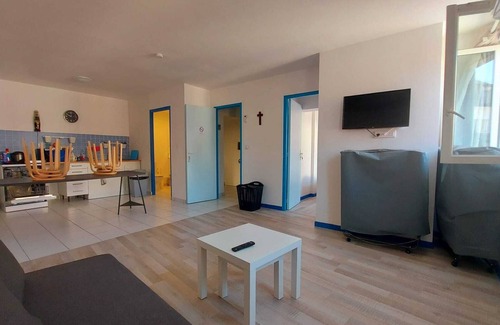 Lourdes Apartment | Lodging at Le Bourg "Appartement bleu" in Lourdes (max 6pers).