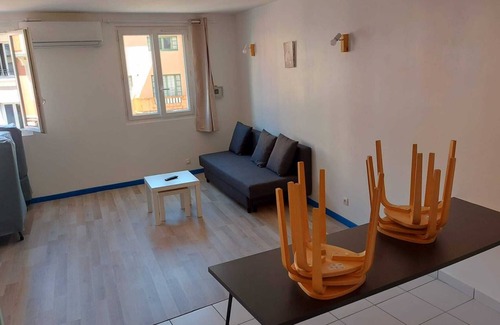 Lourdes Apartment | Lodging at Le Bourg "Appartement bleu" in Lourdes (max 6pers).