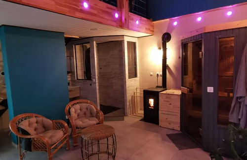 Goux-les-Usiers Apartment | Lodging l'Extension Bien-être with private sauna
