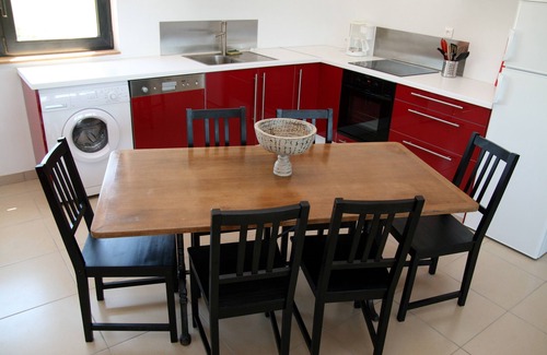 Conques-sur-Orbiel Cottage | Lodging near Carcassonne in a vineyard organic view of the Pyrenees