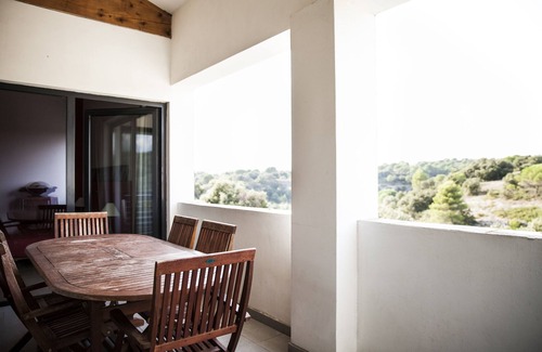 Conques-sur-Orbiel Cottage | Lodging near Carcassonne in a vineyard organic view of the Pyrenees