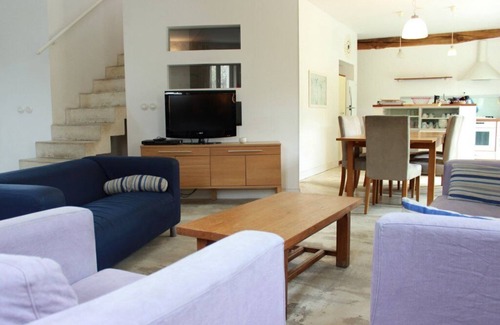 Avernes Cottage | Lodging restored in a contemporain way, in a vast typical farm of Vexin