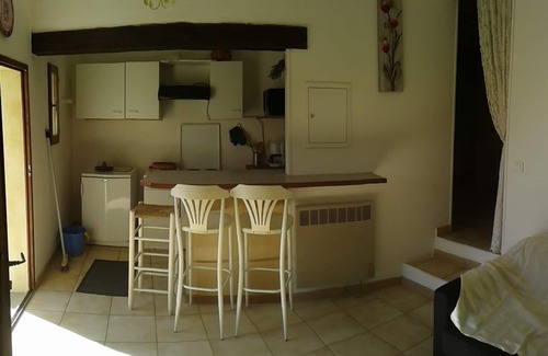 Maubec Cottage | Lodging "Thyme", 4 pers. In the countryside but close to amenities .