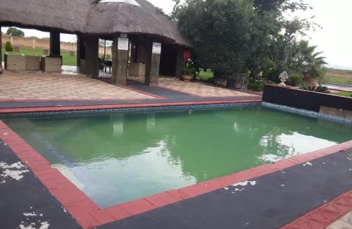 Dr JS Moroka Hotel | Loding Lodge