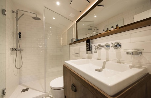 Binz Hotel | LOEV - VELA Hotel