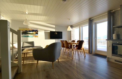 Vestvagøy Cabin | Lofoten Basecamp