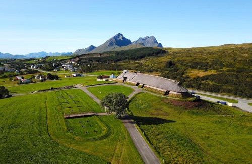Bostad House | Lofoten Hiking Base