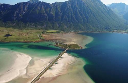 Austvagsoya Ski Chalet | Lofoten MidnightSun Lodge