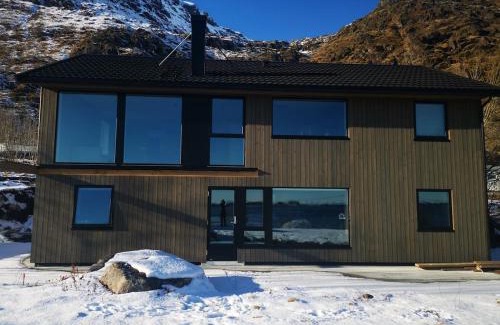 Vestvagøy Apartment | Lofoten Seaview Apartment B