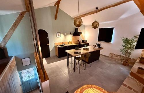 Lussan Apartment | Loft élégant au cœur de la campagne avec SPA privé