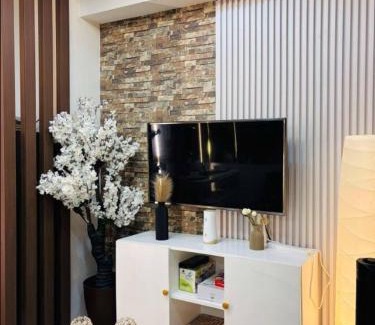 Clark Freeport Apartment | Loft and Luxe 1BR Condo in Clark