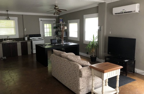 Charleston Apartment | Loft apartment near UC, CAMC