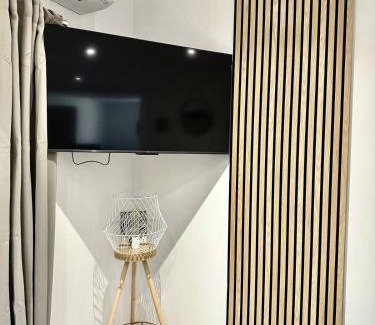 Ruelle-sur-Touvre Apartment | Loft avec climatisation, terrasse et parking
