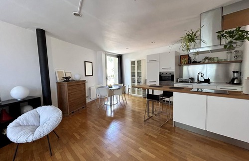 Alella Apartment | Loft Bouquet Alella sea mountain 25min to BCN