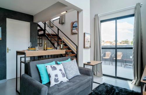 Jardim Oriental Apartment | LOFT com Vista Panorâmica Aeroporto SPExpo Metrô com AC