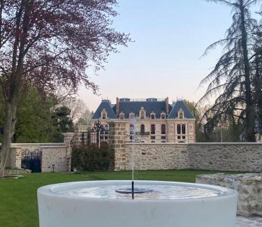 Bonnelles Apartment | Loft dans le clocher face au chateau