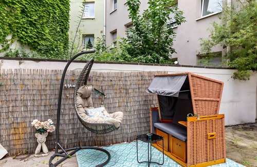 Ostviertel Apartment | 'Loft Mit Whirlpool, Sauna, Billard' with Private Garden and Wi-Fi