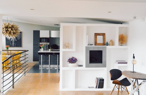 Margny-les-Compiegne Boat Rental | Loft on the water in the center of Compiegne