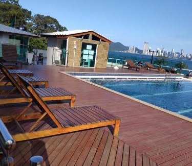 Pioneiros Apartment | LOFT Prédio frente MAR Garagem Piscina Academia Portaria 24 h