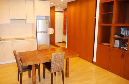 Samre Apartment | Loft style Studio with River view