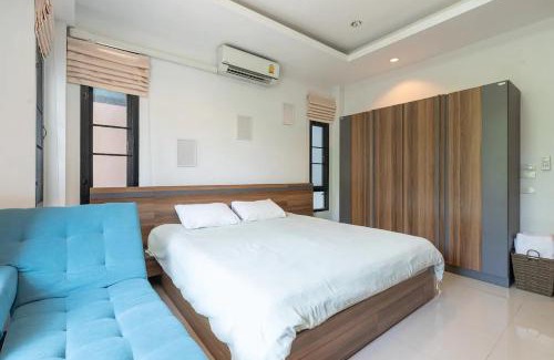 Chang Khlan House | Loft Style Townhouse Near Old City