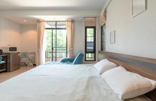 Chang Khlan House | Loft Style Townhouse Near Old City