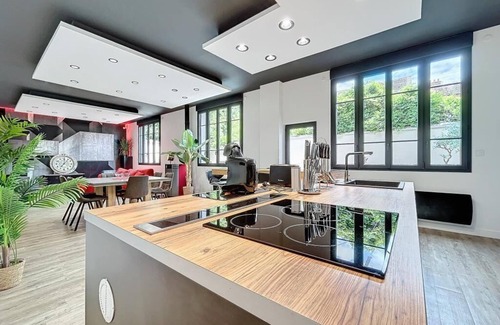 Montlucon Apartment | Loft Terrasse Avec SPA Centre Historique