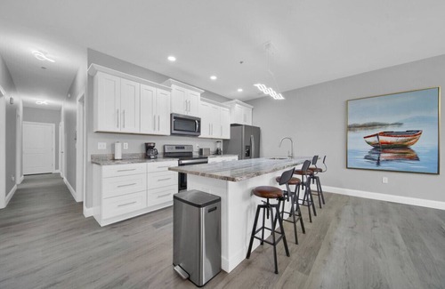 Port Huron Apartment | Lofty Riverview Retreat - Great views & downtown!