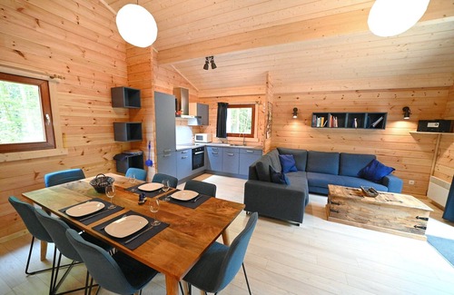 Oignies-en-Thierache House | Log Cabin in Oignies with Barbecue