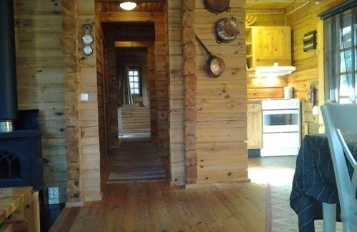 Hallaryd Cabin | Log cabin for 4 + 2 people, 80m2 in the middle of the forest between 2 lakes