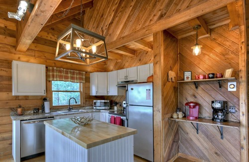Hidden Lake House | Log Cabin! Great Views! Game Room! Paved Roads!