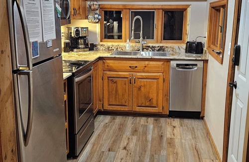 Glenwood Springs Cabin | Log Cabin in the Mountains - Trout fishing, skiing & hiking right out your door!