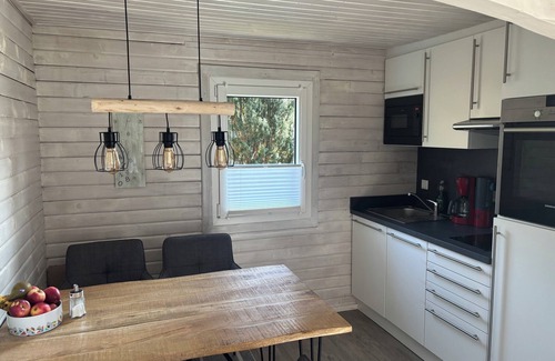 Hildfeld House | Log cabin in the heath village