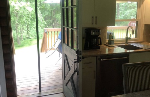 Wallkill Cabin | LOG CABIN IN ZEN FOREST