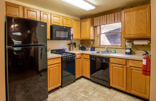 Spotsylvania Cabin | Log Cabin Multi Lvl Twin Wilderness Presidential
