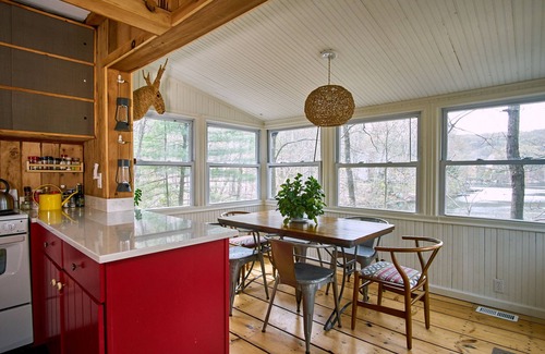 Holmes Cabin | Log Cabin On A Lake With Private Dock & Beach! One Hour from NYC! No Pet Fees!