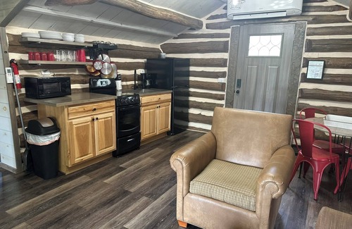 Tomahawk Cabin | Log Cabin on Lake Alice & ATV/UTV Trails, Papa Bear 2-Bedroom