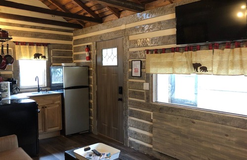 Tomahawk Cabin | Log Cabin on Lake Alice & ATV/UTV Trails, Little Bear 2-Bedroom
