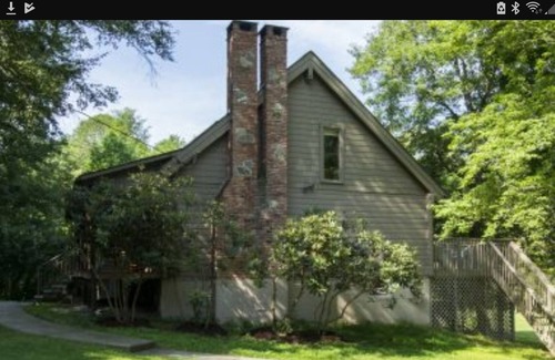 Putnam Valley House | Log Cabin on Quiet 20 Acres