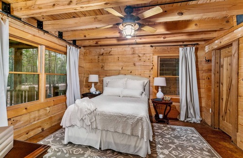Ludlow Cabin | Log Cabin On The Lake